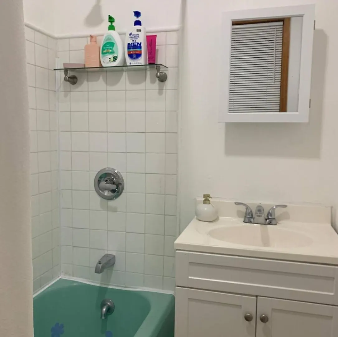 ניו יורק 2265 Bruckner Blvd Apartments 0*, ניו יורק